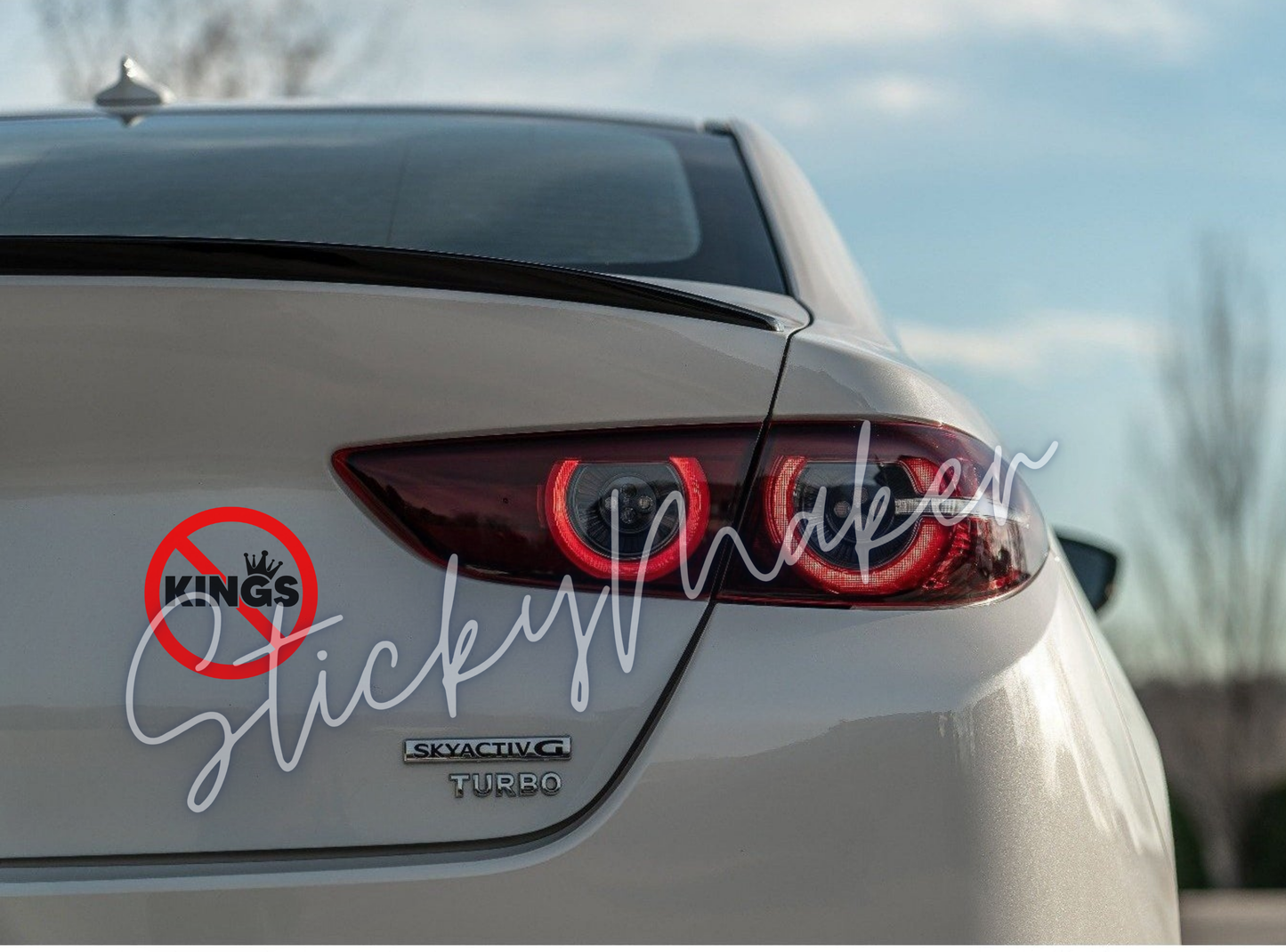 No Kings Vinyl Decal – Anti-Trump Sticker | No Kings Live Here | Weatherproof Bumper Sticker | Sticker Vinyl Decal Anti Trump Donald Trump